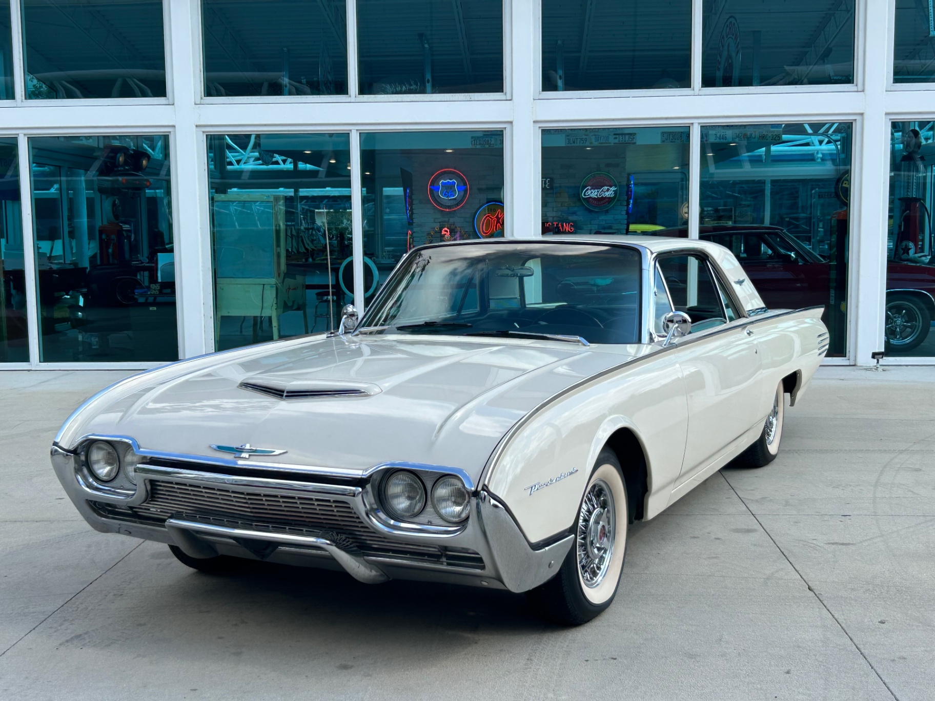 1961 Ford Thunderbird